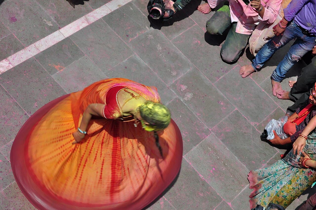 Holi Dance (Delhi Phag)