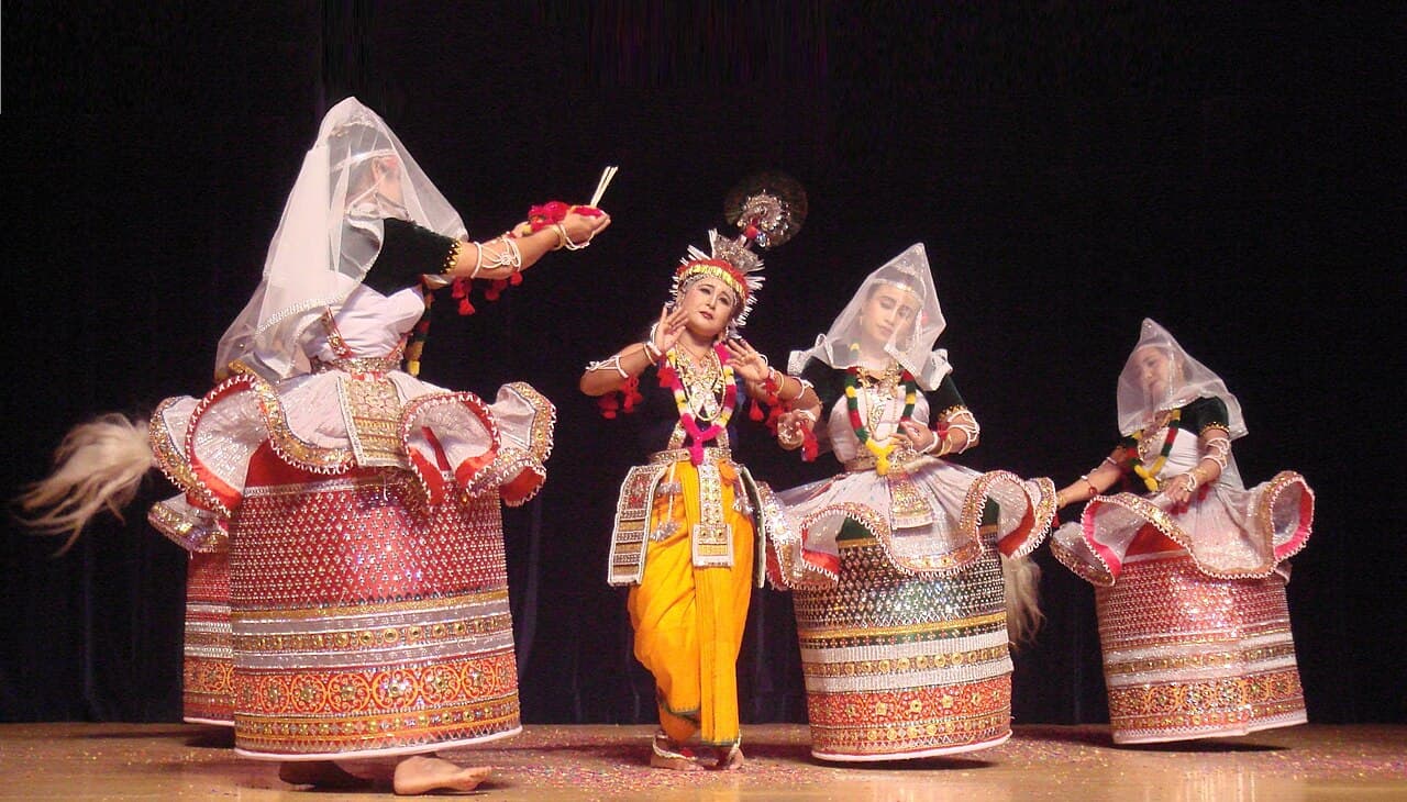 Manipuri Raas (Jagoi Raas)